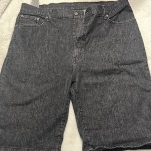 Levi’s 569 Black Denim Shorts size 42